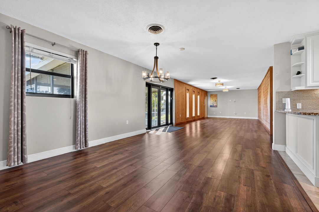 На продажу: $550,000 (3 спален, 2 ванн, 1952 Квадратных фут)