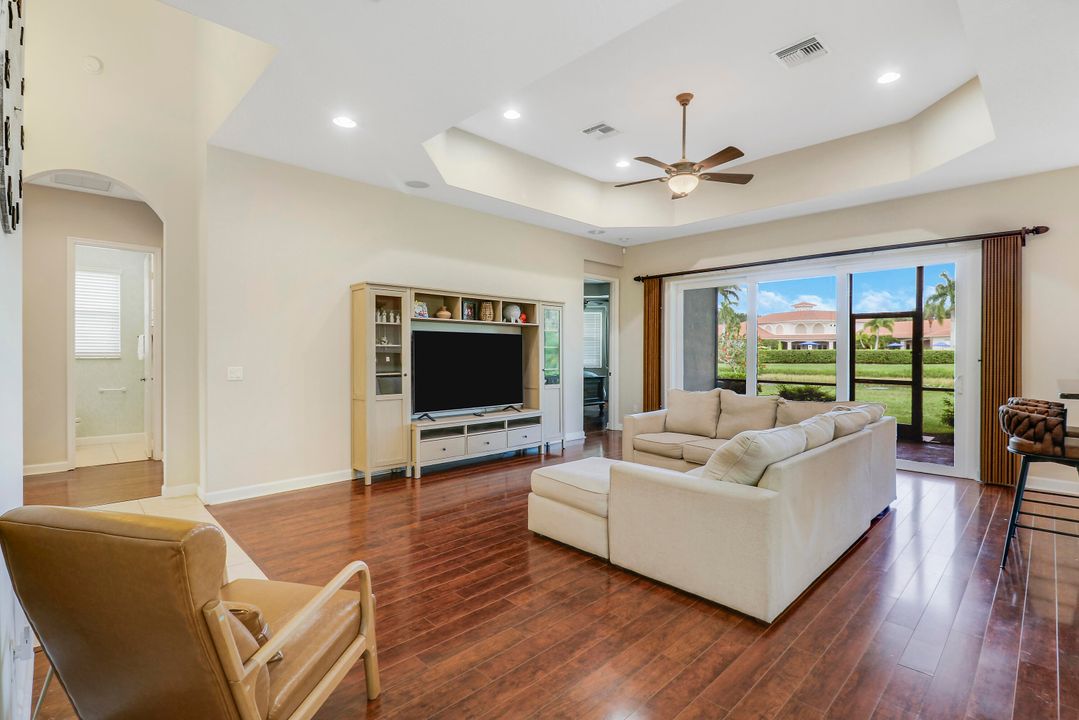 В аренду: $5,000 (3 спален, 2 ванн, 1947 Квадратных фут)