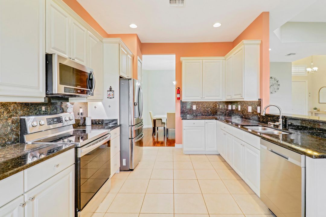 В аренду: $5,000 (3 спален, 2 ванн, 1947 Квадратных фут)