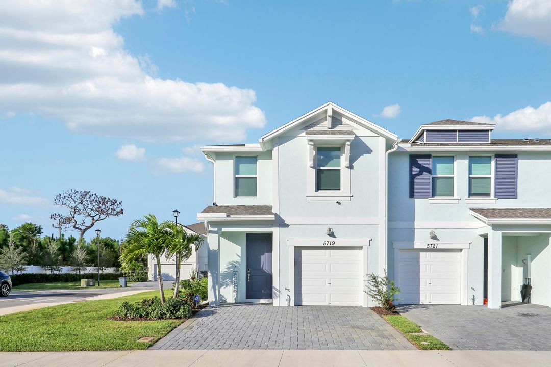 В аренду: $3,300 (3 спален, 2 ванн, 1632 Квадратных фут)