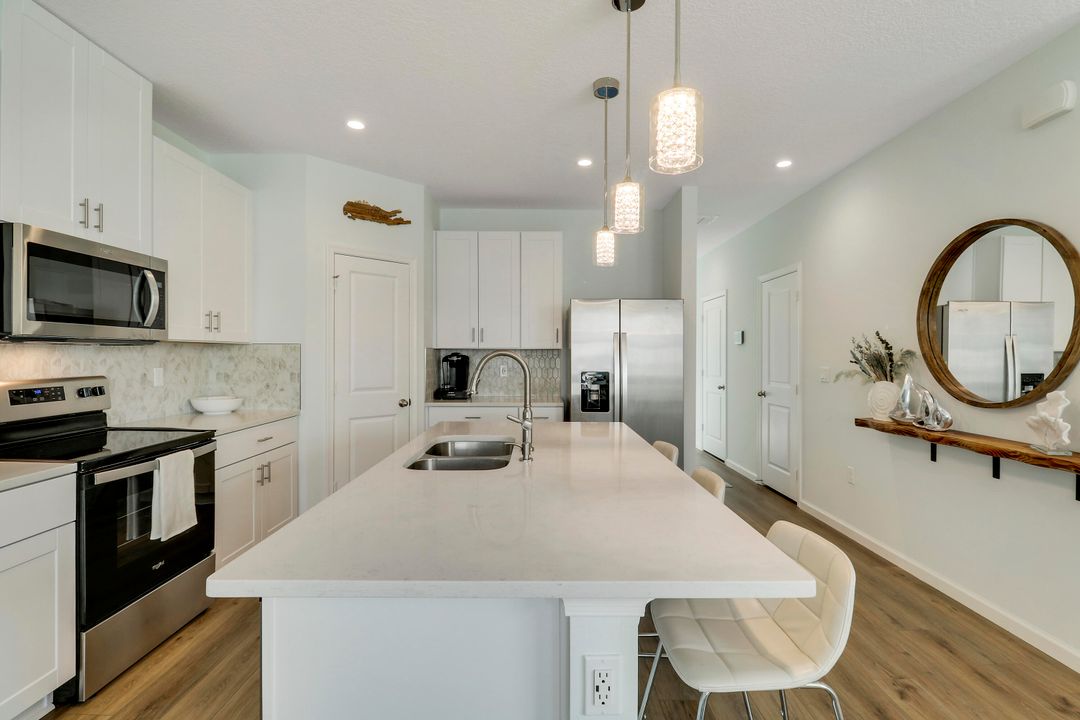 В аренду: $3,300 (3 спален, 2 ванн, 1632 Квадратных фут)