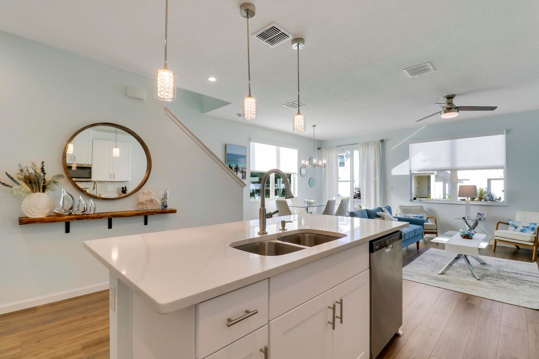 В аренду: $3,300 (3 спален, 2 ванн, 1632 Квадратных фут)