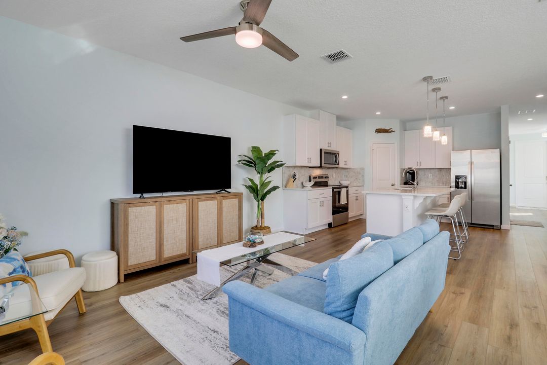 В аренду: $3,300 (3 спален, 2 ванн, 1632 Квадратных фут)