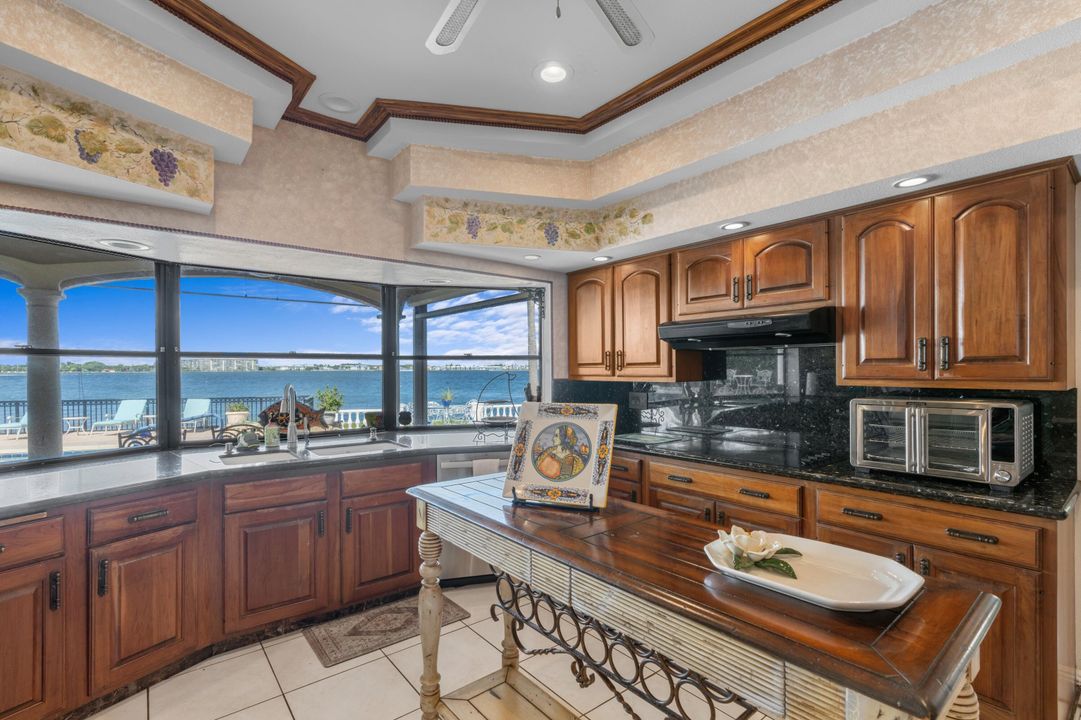 待售: $7,550,000 (4 贝兹, 4 浴室, 4106 平方英尺)