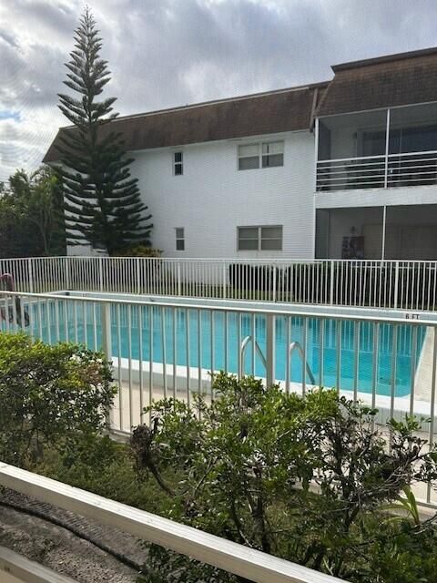 出租: $1,800 (1 贝兹, 1 浴室, 750 平方英尺)