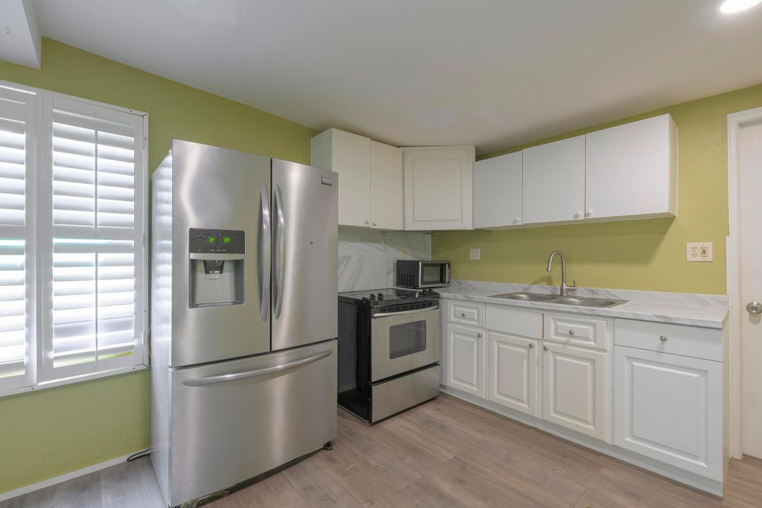 For Sale: $35,000 (2 beds, 2 baths, 952 Square Feet)