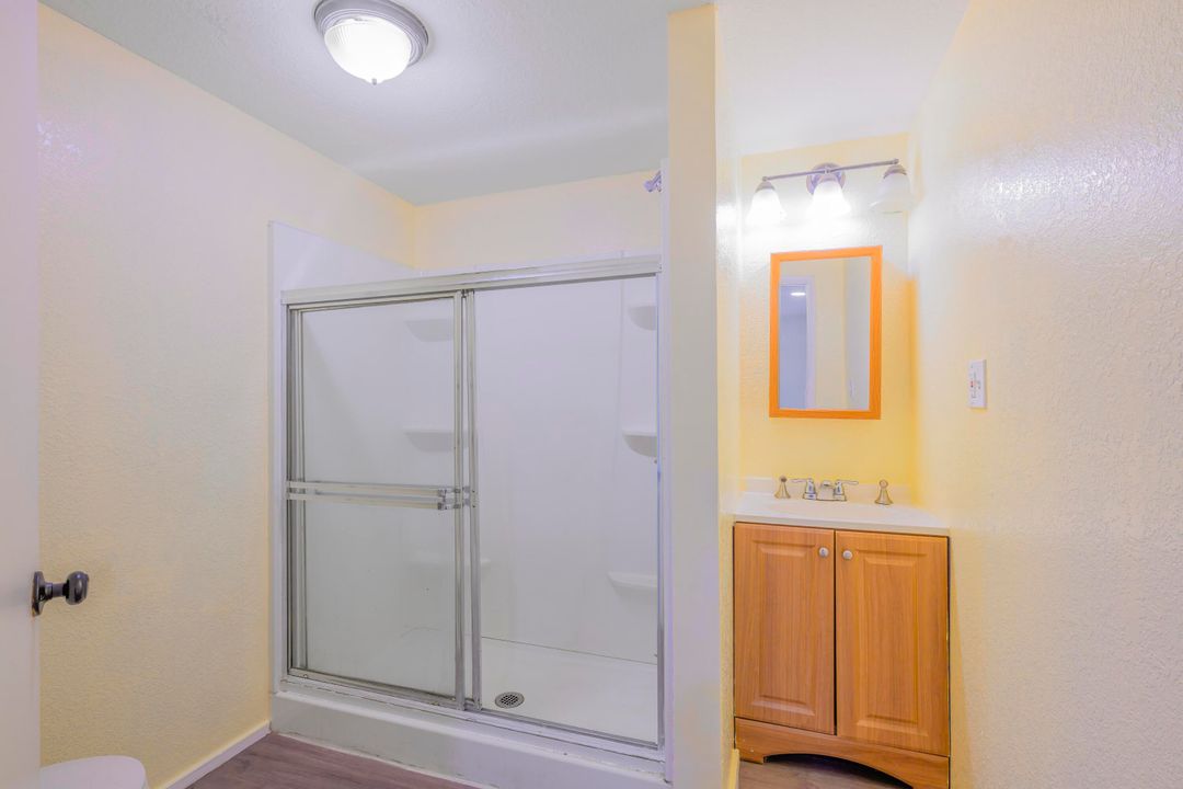 For Sale: $35,000 (2 beds, 2 baths, 952 Square Feet)