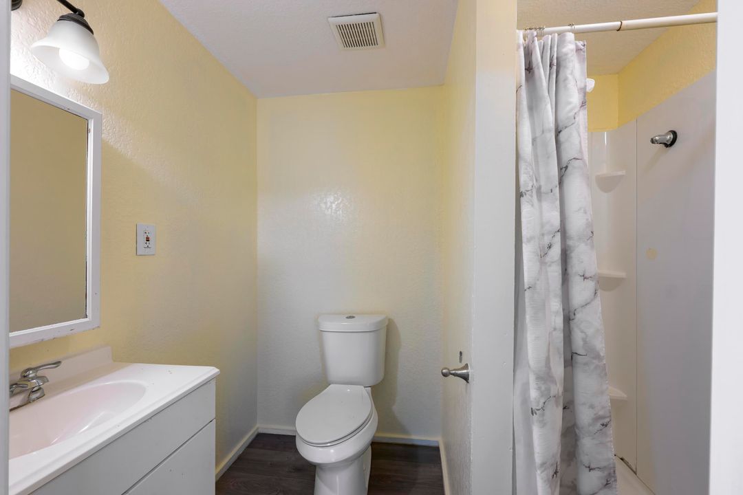 For Sale: $35,000 (2 beds, 2 baths, 952 Square Feet)