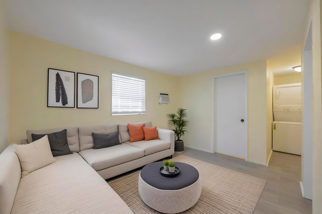 For Sale: $35,000 (2 beds, 2 baths, 952 Square Feet)