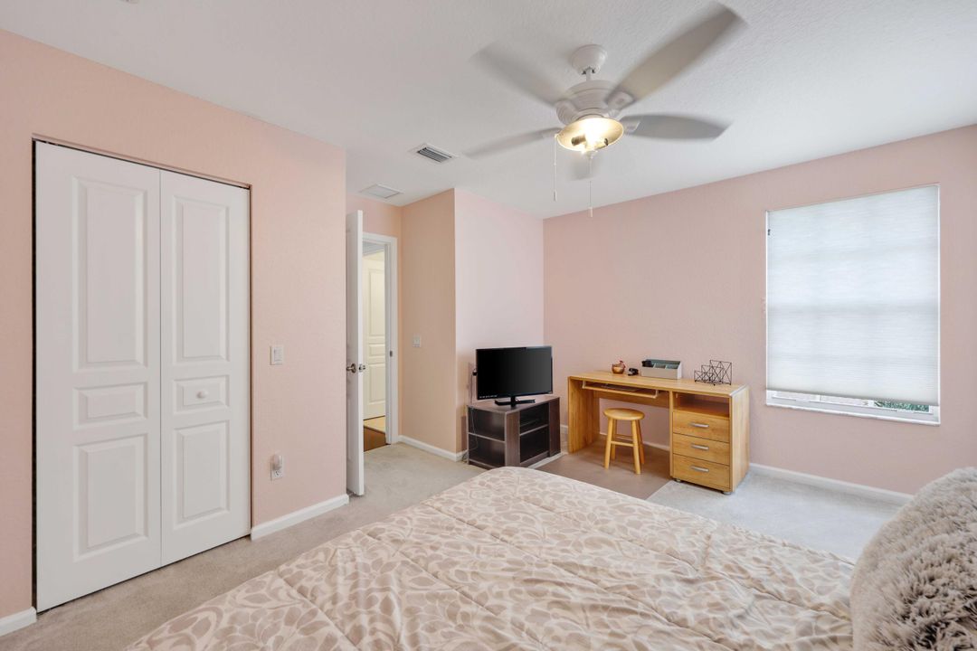 合同活跃: $685,000 (6 贝兹, 4 浴室, 3338 平方英尺)