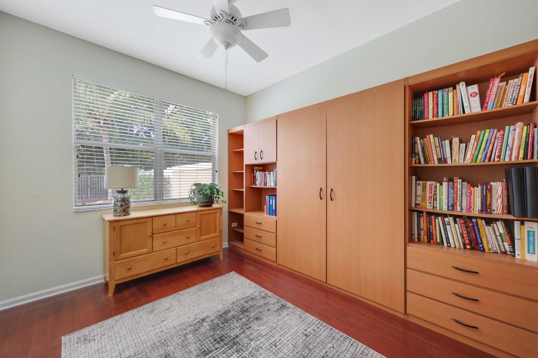 合同活跃: $685,000 (6 贝兹, 4 浴室, 3338 平方英尺)