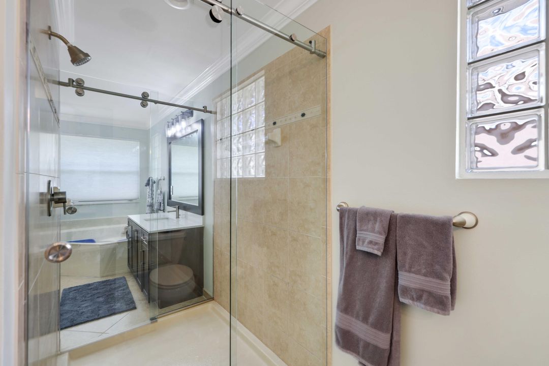 合同活跃: $685,000 (6 贝兹, 4 浴室, 3338 平方英尺)