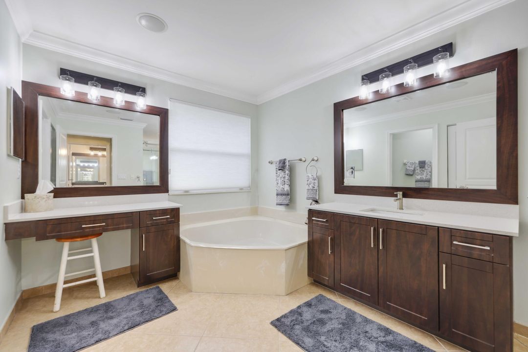 合同活跃: $685,000 (6 贝兹, 4 浴室, 3338 平方英尺)