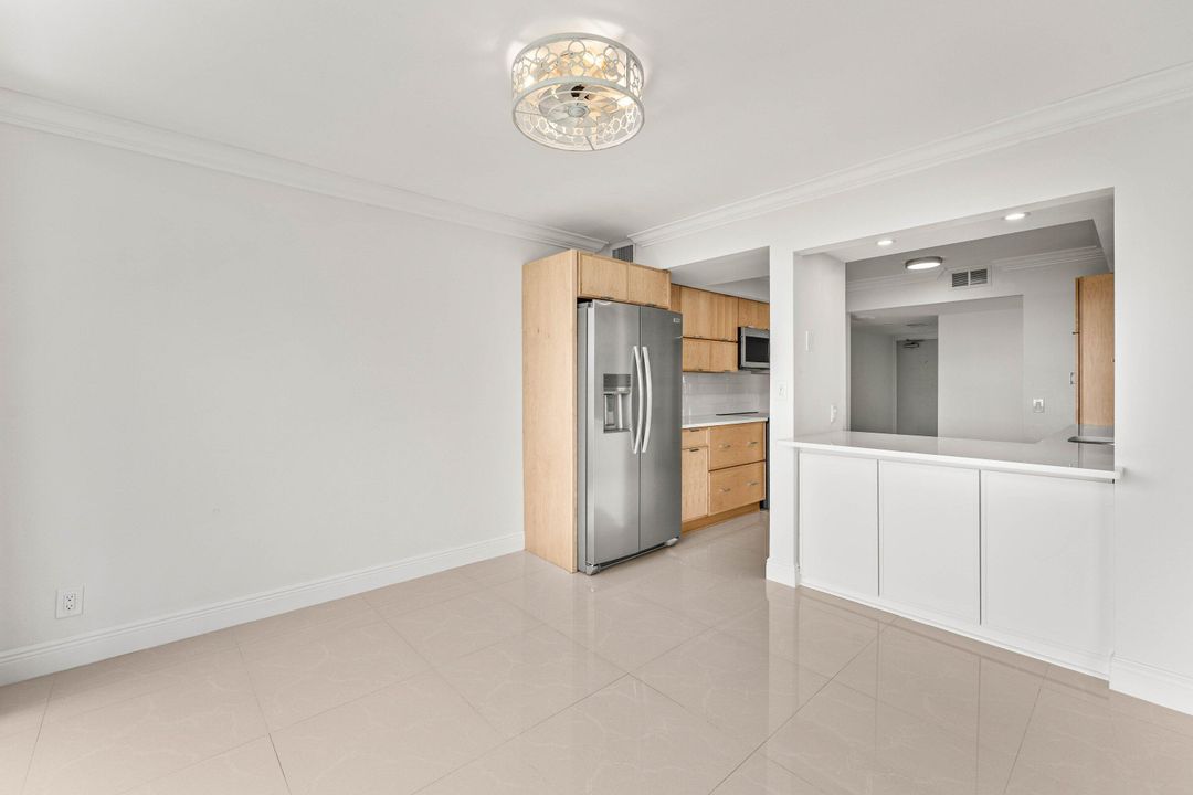 For Sale: $575,000 (2 beds, 2 baths, 1422 Square Feet)