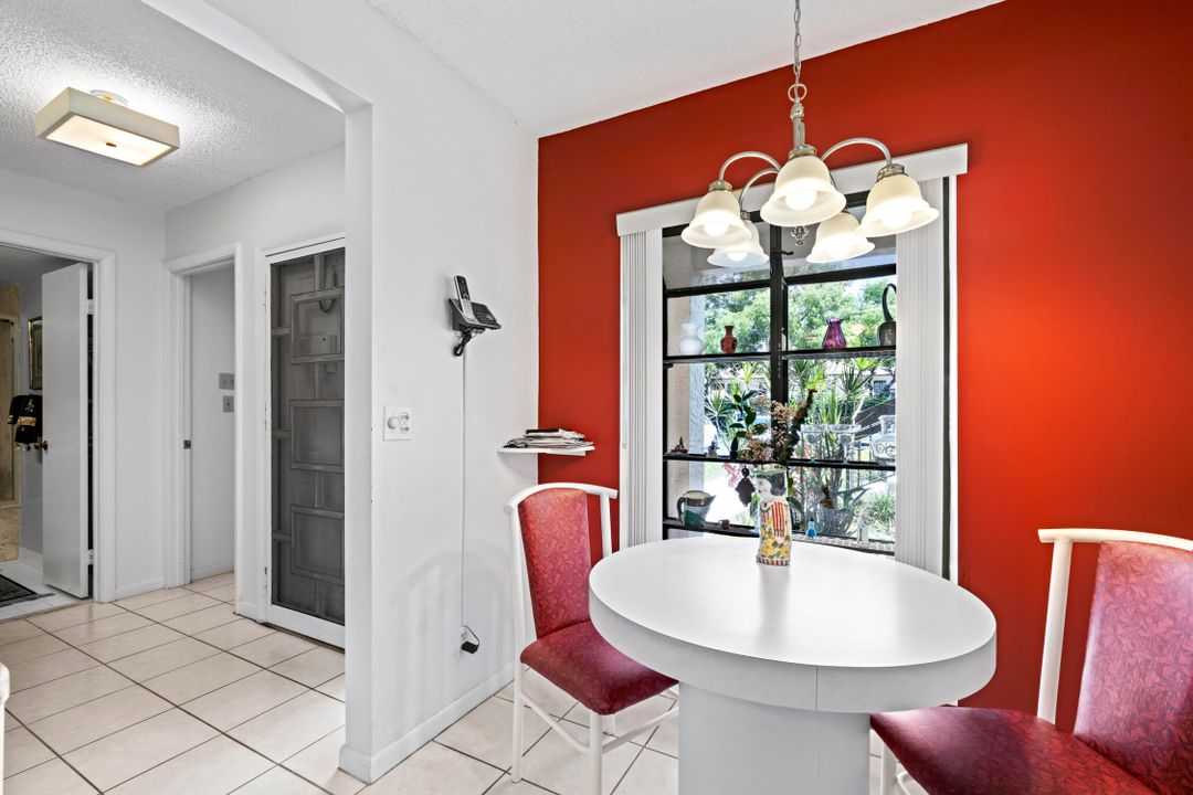 待售: $275,000 (2 贝兹, 2 浴室, 1293 平方英尺)