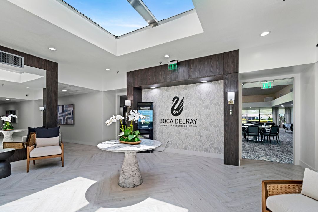 待售: $275,000 (2 贝兹, 2 浴室, 1293 平方英尺)