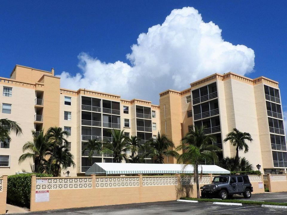 Activo con contrato: $1,745 (1 camas, 1 baños, 803 Pies cuadrados)