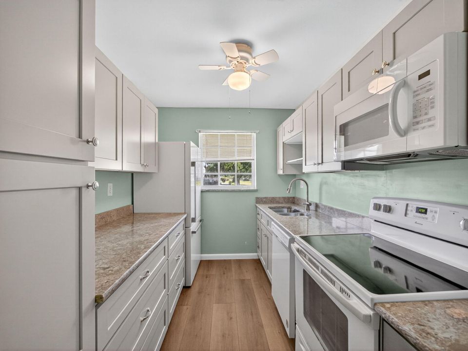 待售: $150,000 (2 贝兹, 2 浴室, 1120 平方英尺)