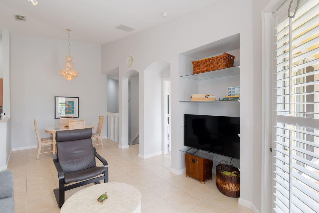 En Venta: $265,000 (2 camas, 2 baños, 1022 Pies cuadrados)