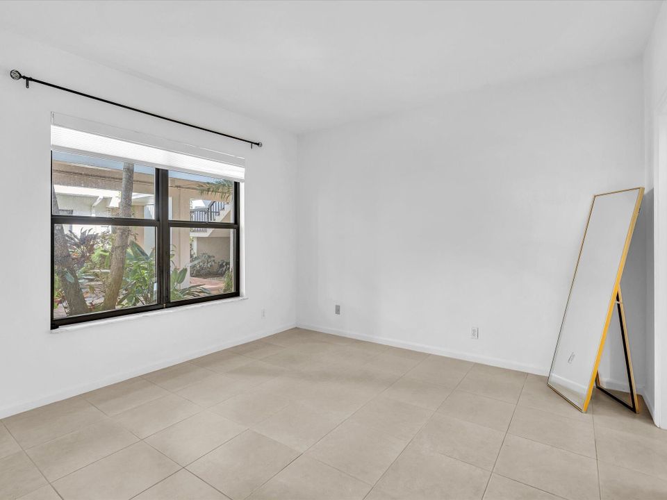 For Sale: $459,900 (2 beds, 2 baths, 1449 Square Feet)