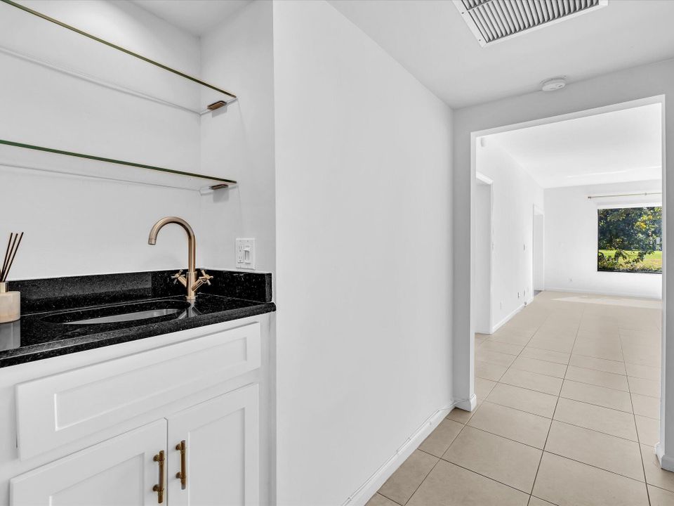 For Sale: $459,900 (2 beds, 2 baths, 1449 Square Feet)
