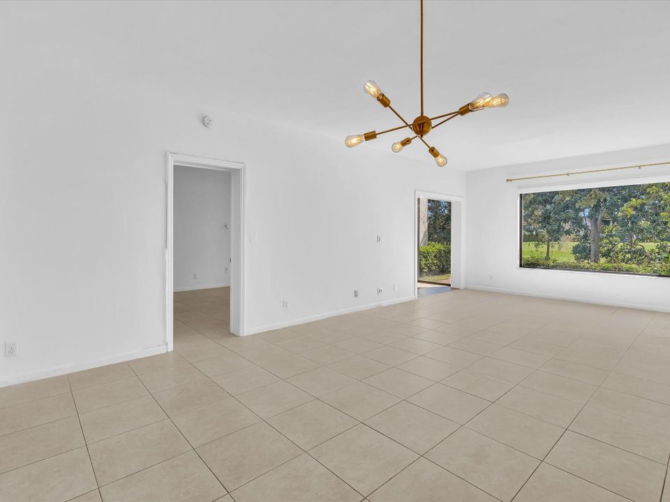 For Sale: $459,900 (2 beds, 2 baths, 1449 Square Feet)