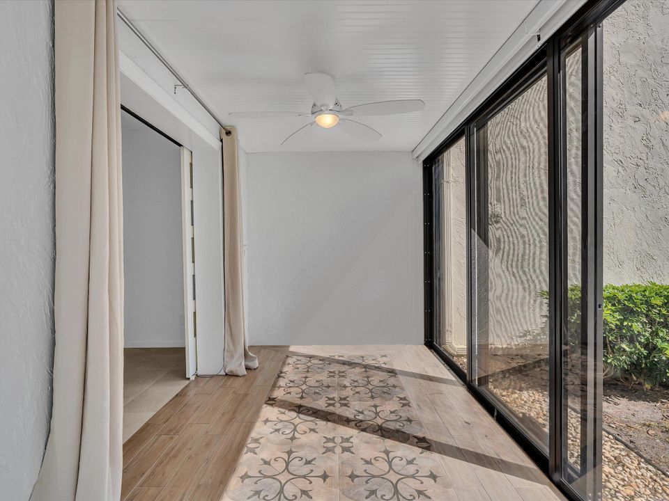 For Sale: $459,900 (2 beds, 2 baths, 1449 Square Feet)