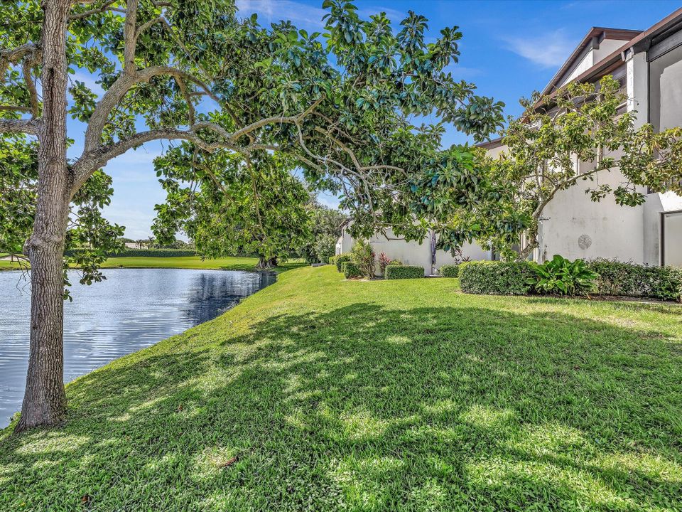 For Sale: $459,900 (2 beds, 2 baths, 1449 Square Feet)