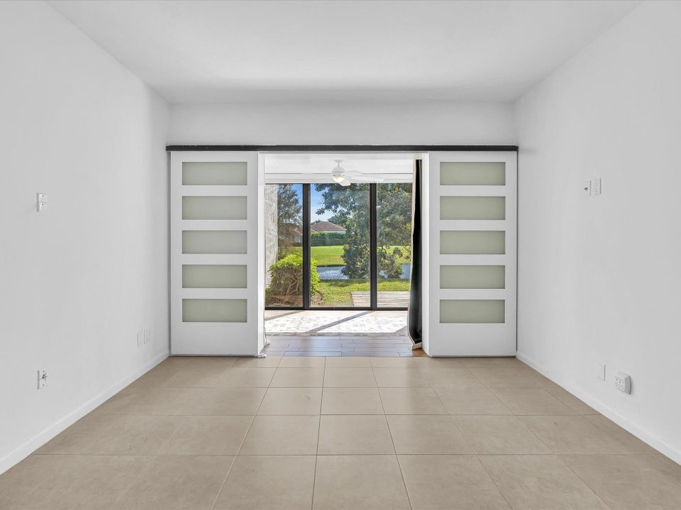 For Sale: $459,900 (2 beds, 2 baths, 1449 Square Feet)