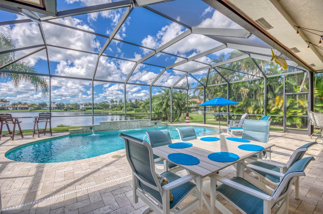 合同活跃: $1,655,000 (4 贝兹, 3 浴室, 3046 平方英尺)