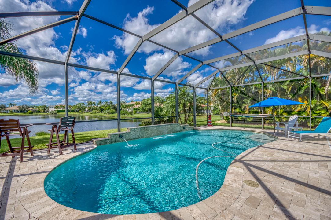 合同活跃: $1,655,000 (4 贝兹, 3 浴室, 3046 平方英尺)