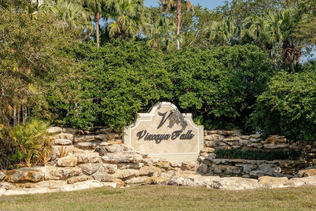 Active With Contract: $360,000 (4 beds, 2 baths, 2251 Square Feet)