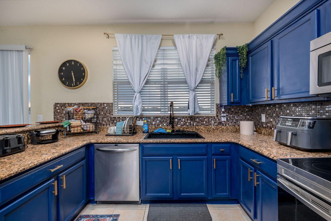 Active With Contract: $360,000 (4 beds, 2 baths, 2251 Square Feet)