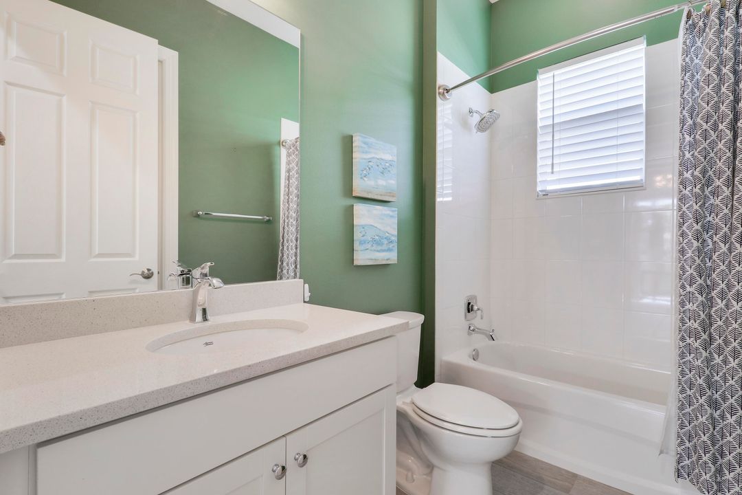 For Sale: $449,900 (2 beds, 2 baths, 1834 Square Feet)