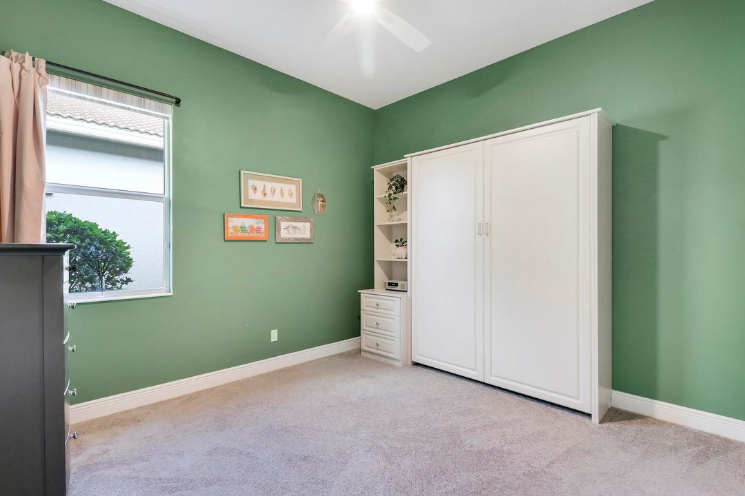 For Sale: $449,900 (2 beds, 2 baths, 1834 Square Feet)