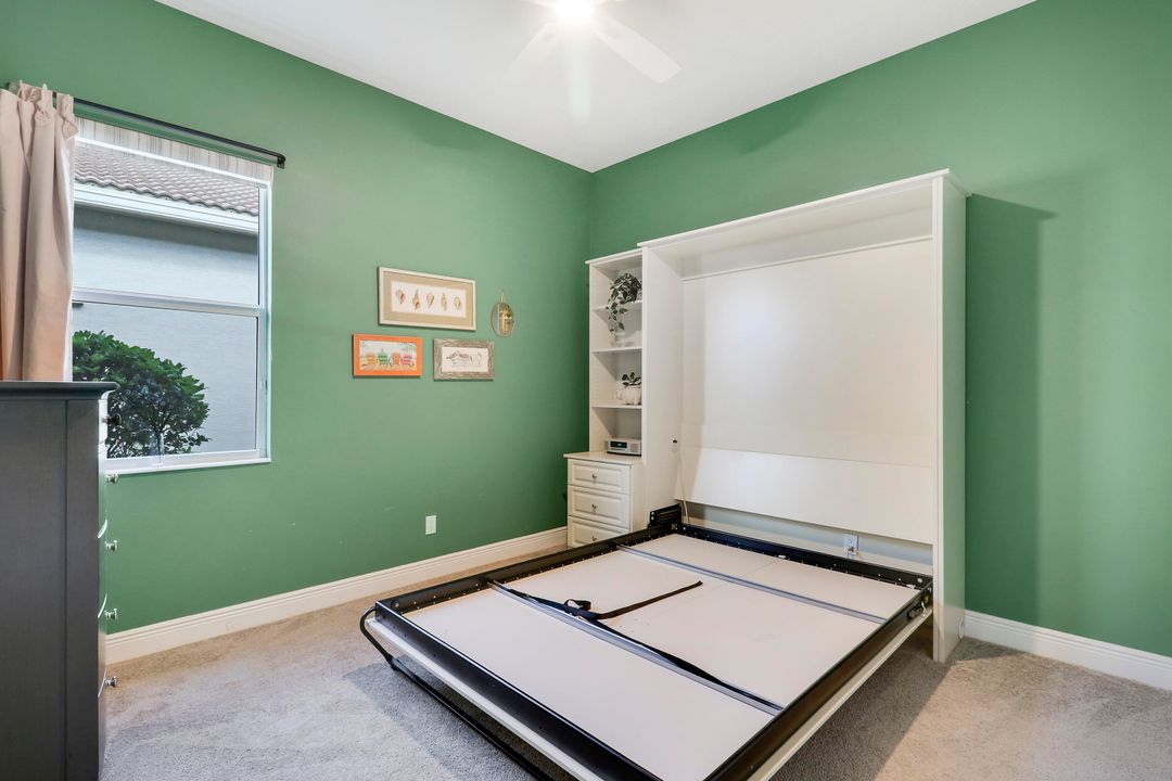 For Sale: $449,900 (2 beds, 2 baths, 1834 Square Feet)