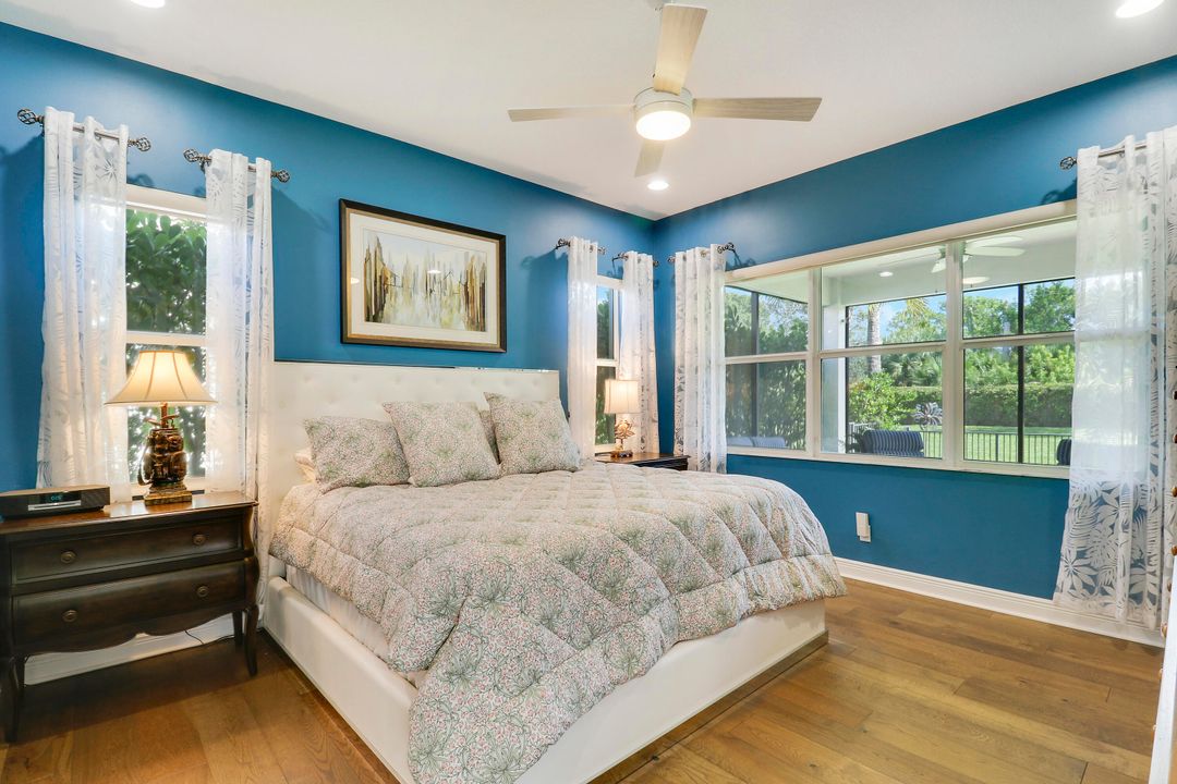 For Sale: $449,900 (2 beds, 2 baths, 1834 Square Feet)