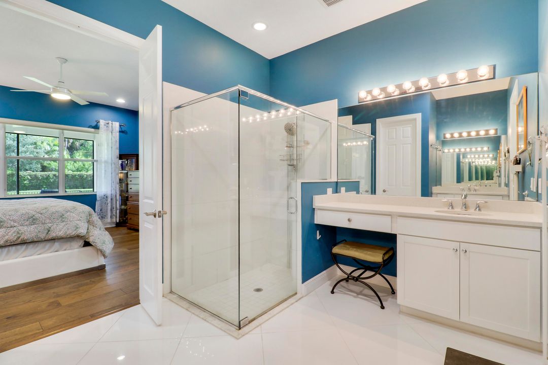 For Sale: $449,900 (2 beds, 2 baths, 1834 Square Feet)