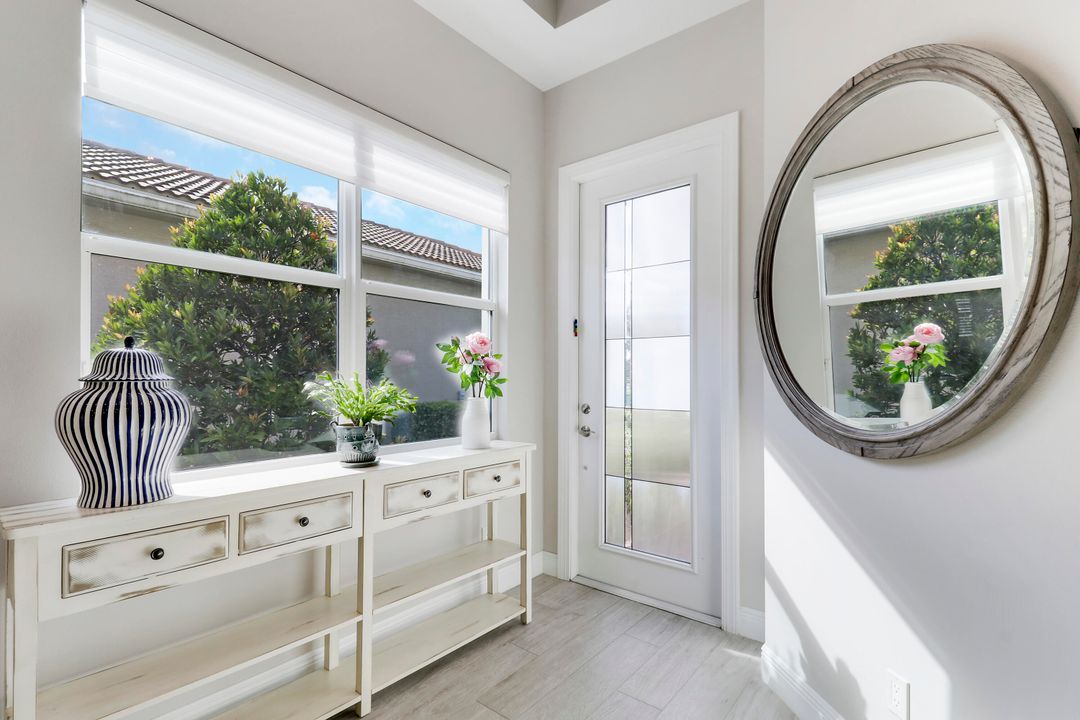 For Sale: $449,900 (2 beds, 2 baths, 1834 Square Feet)