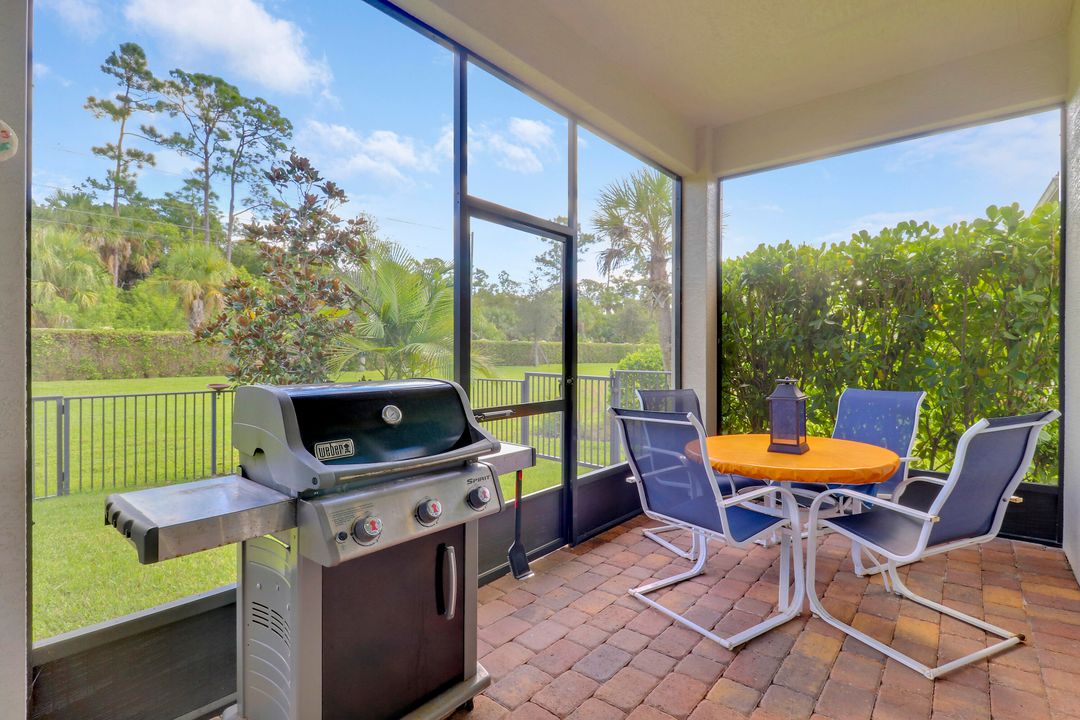 For Sale: $449,900 (2 beds, 2 baths, 1834 Square Feet)