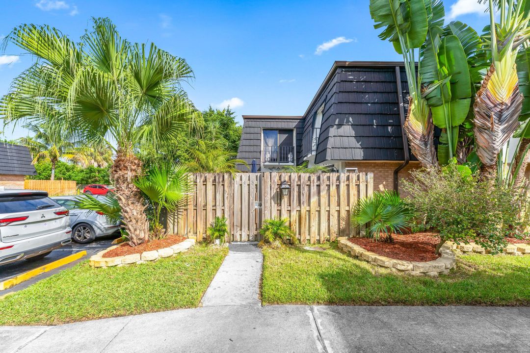 На продажу: $365,000 (3 спален, 2 ванн, 1722 Квадратных фут)