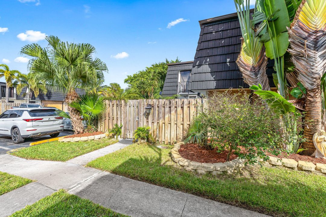 На продажу: $365,000 (3 спален, 2 ванн, 1722 Квадратных фут)