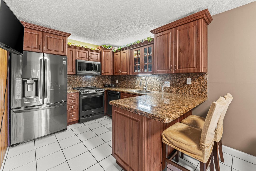 На продажу: $365,000 (3 спален, 2 ванн, 1722 Квадратных фут)