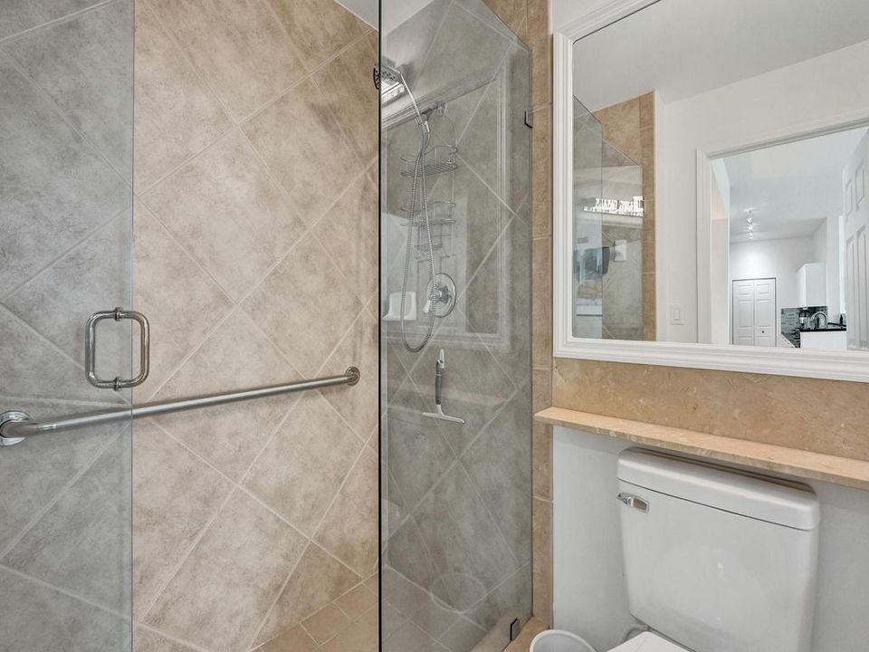 For Sale: $750,000 (2 beds, 2 baths, 1206 Square Feet)