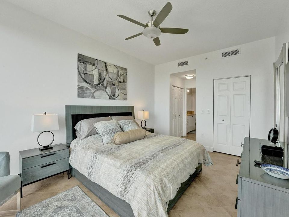 For Sale: $750,000 (2 beds, 2 baths, 1206 Square Feet)