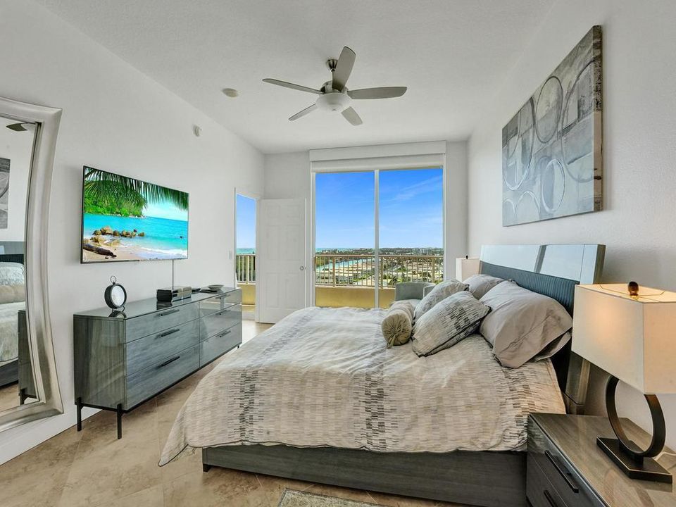 For Sale: $750,000 (2 beds, 2 baths, 1206 Square Feet)