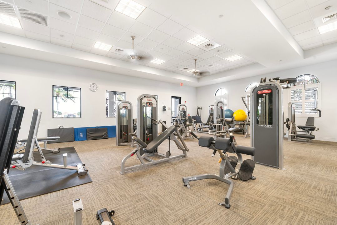 For Sale: $449,900 (2 beds, 2 baths, 1834 Square Feet)