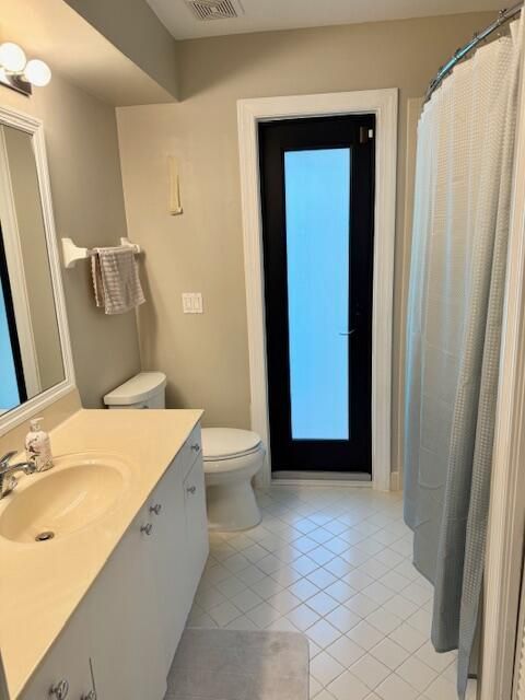 For Rent: $6,500 (4 beds, 2 baths, 2490 Square Feet)