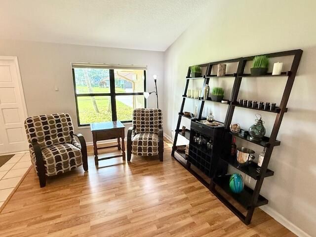 For Rent: $6,500 (4 beds, 2 baths, 2490 Square Feet)