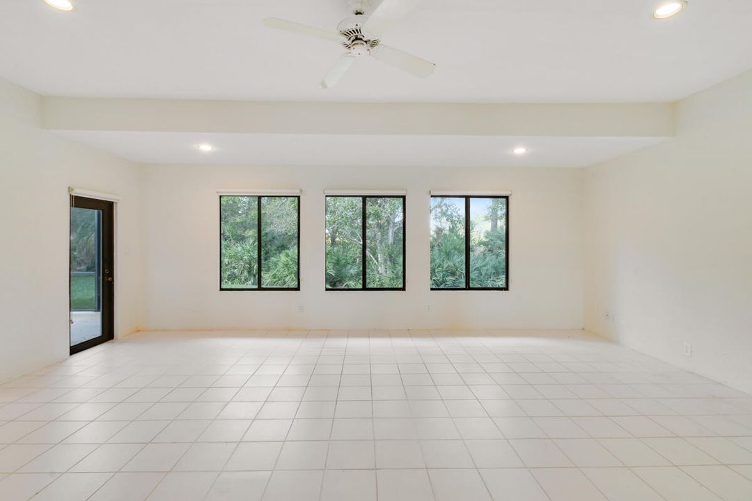 待售: $399,000 (3 贝兹, 2 浴室, 2591 平方英尺)